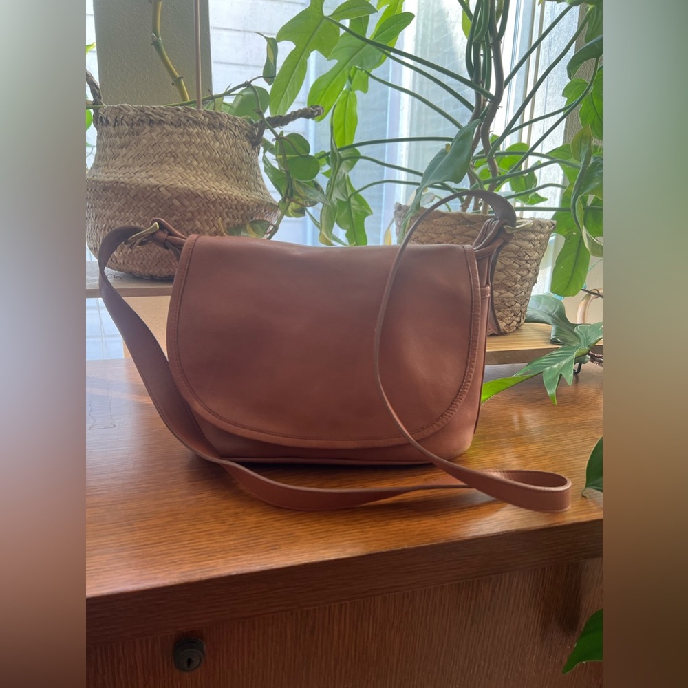Vintage Coach brown shoulder bag
